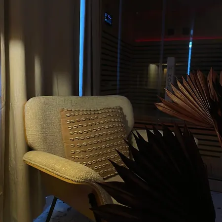 Strasbourg, Sauna, Spa, Ibiza, Evasion Romantique Et Sensuelle 스트라스부르